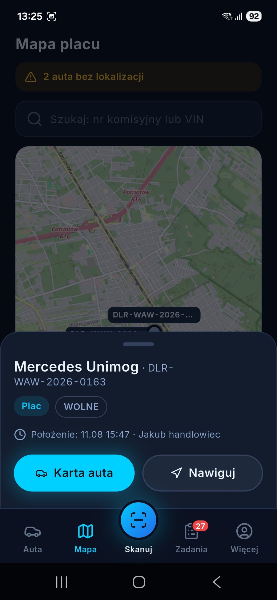 Mapa placu z lokalizacją pojazdów w aplikacji FLOTT